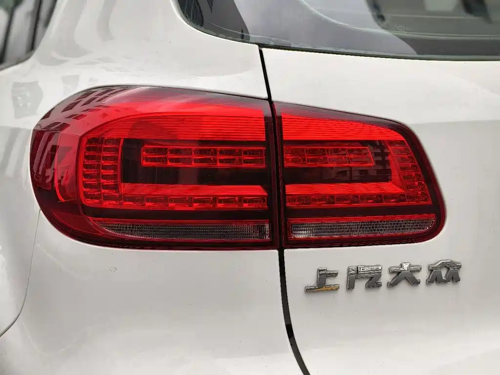 Volkswagen Tiguan 2016 — фото 12