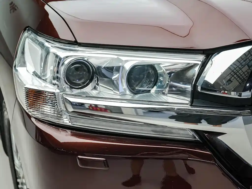 Toyota Land Cruiser 2017 — фото 3