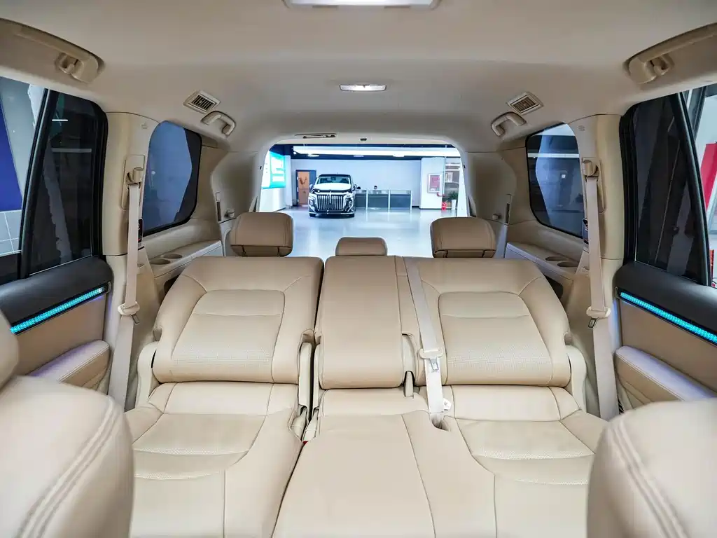 Toyota Land Cruiser 2017 — фото 19
