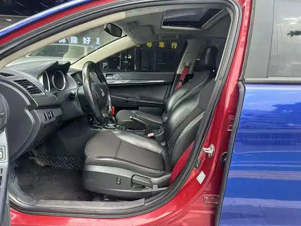 Mitsubishi Lancer EX 2011