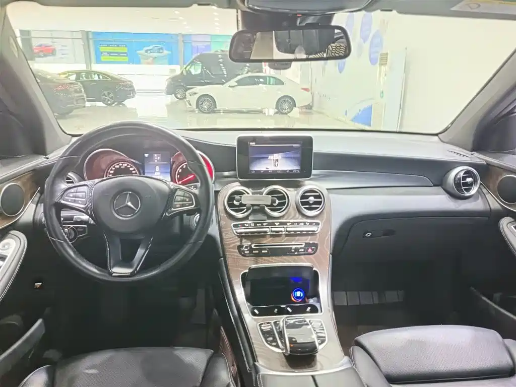 Mercedes-Benz GLC 2016 — фото 10