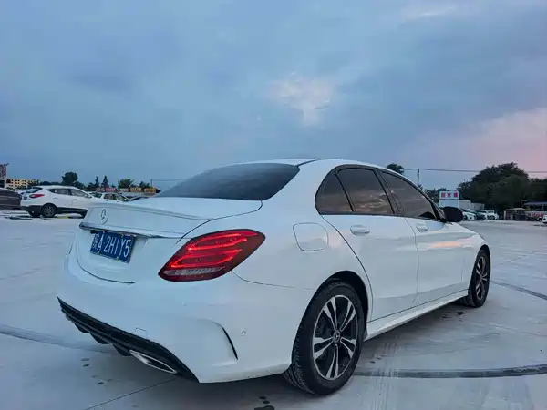 Mercedes-Benz C-Class 2018