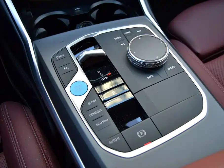 BMW i3 2024 — фото 10