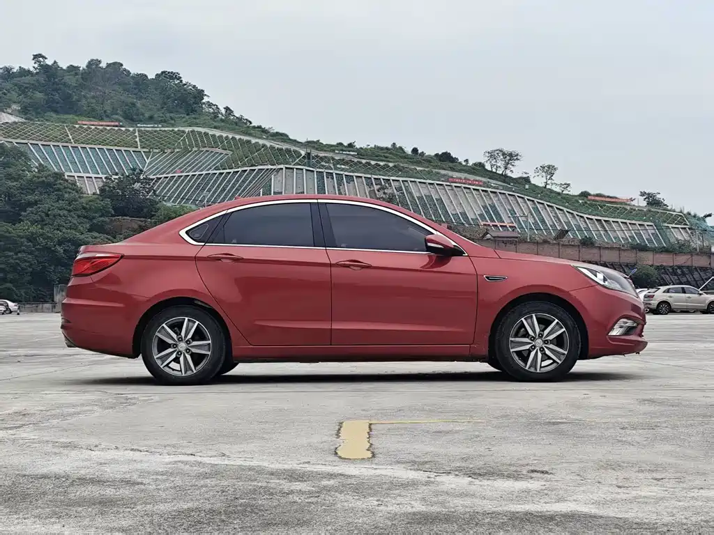 Changan Eado 2017 — фото 4