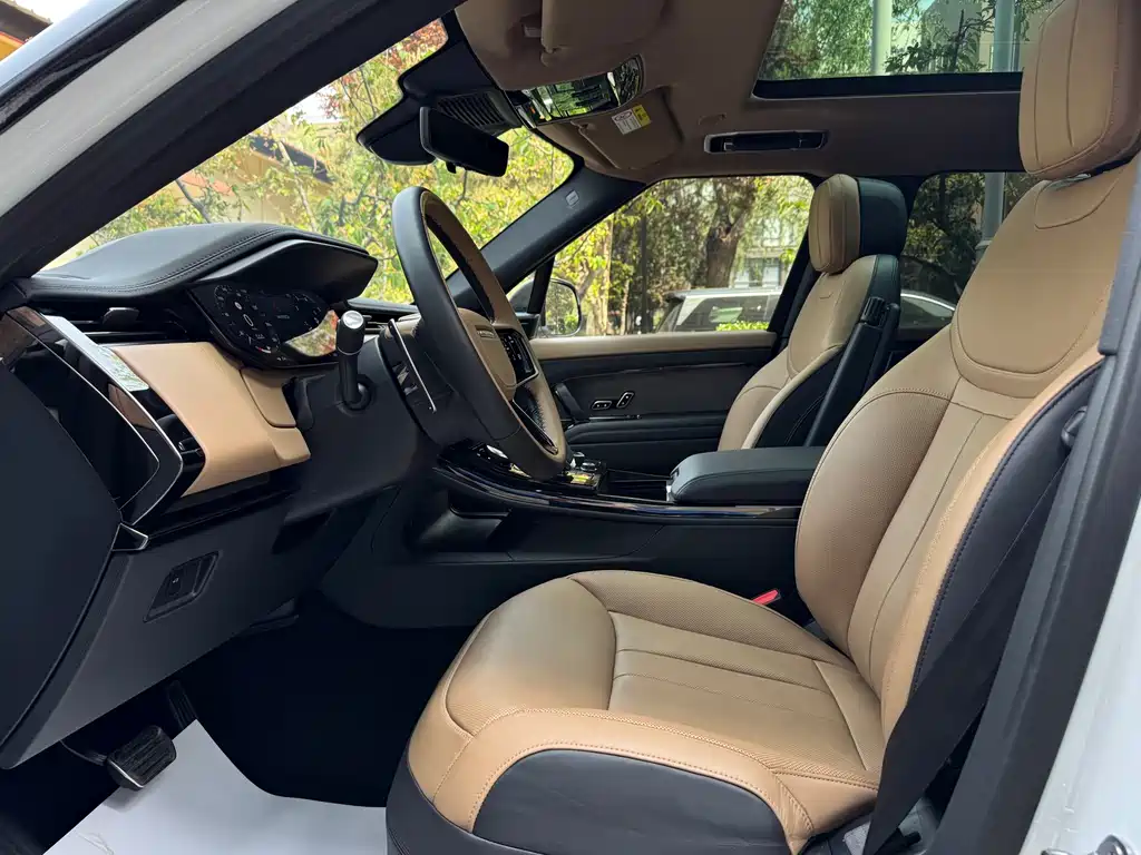 Land Rover Sport 2023 — фото 10