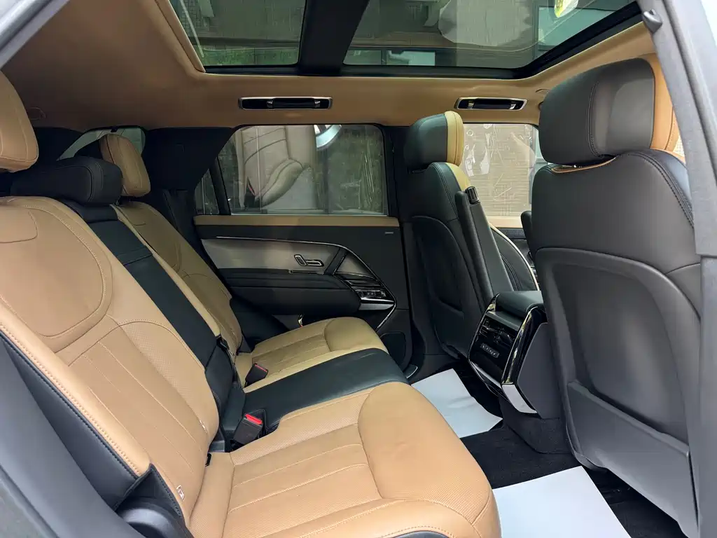 Land Rover Sport 2023 — фото 13