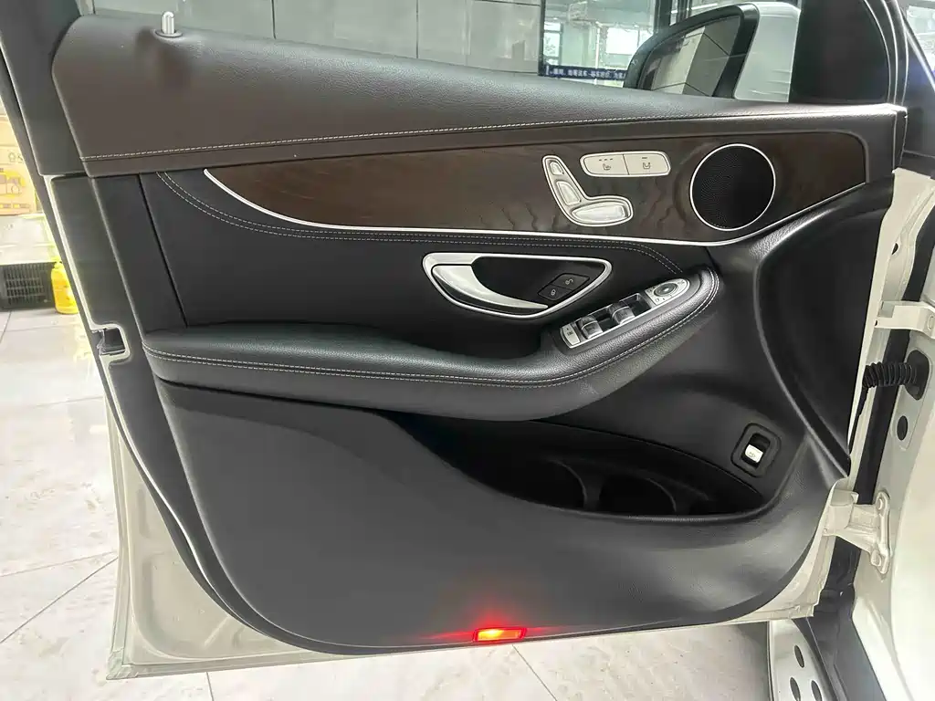 Mercedes-Benz GLC 2020 — фото 4