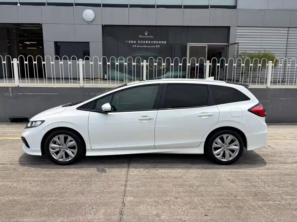 Honda Jade 2017 — фото 4