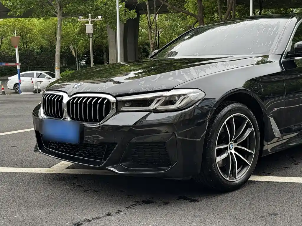 BMW 5 Series 2023 — фото 22