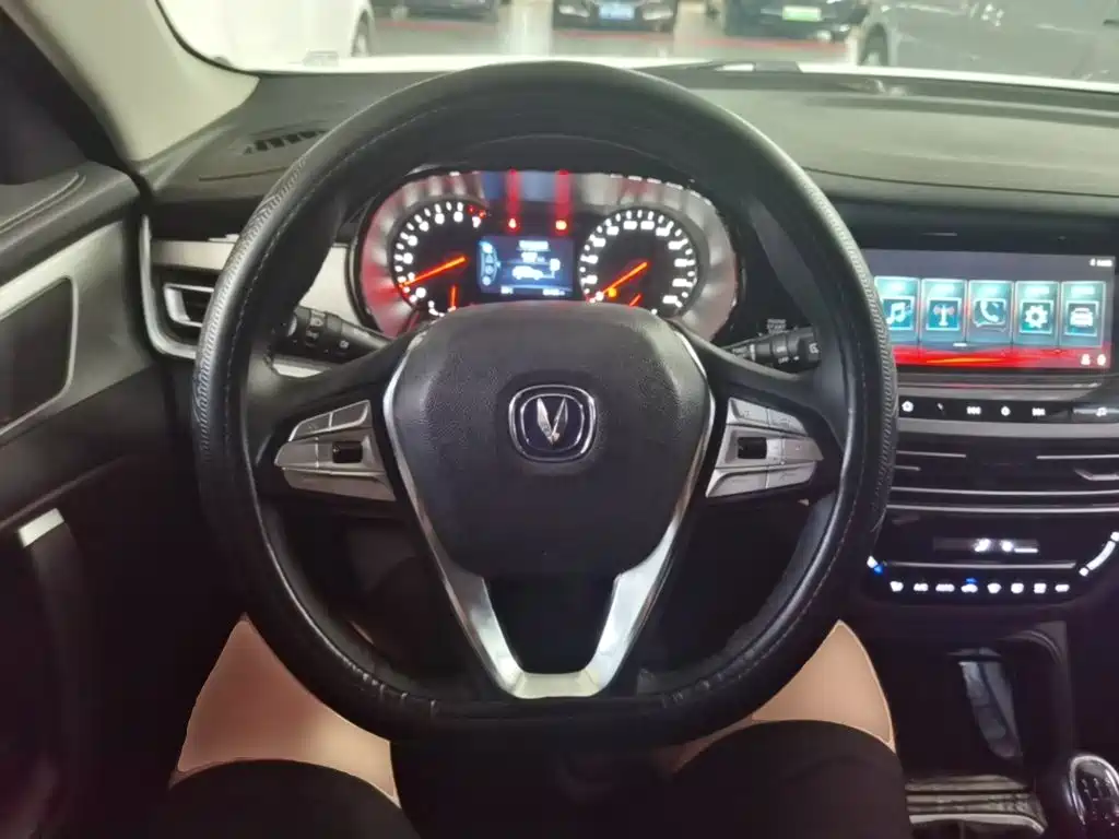 Changan CS35PLUS 2018 — фото 11