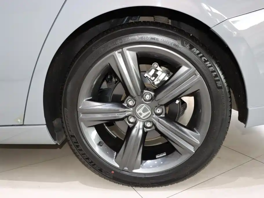 Honda Inspire 2023 — фото 16