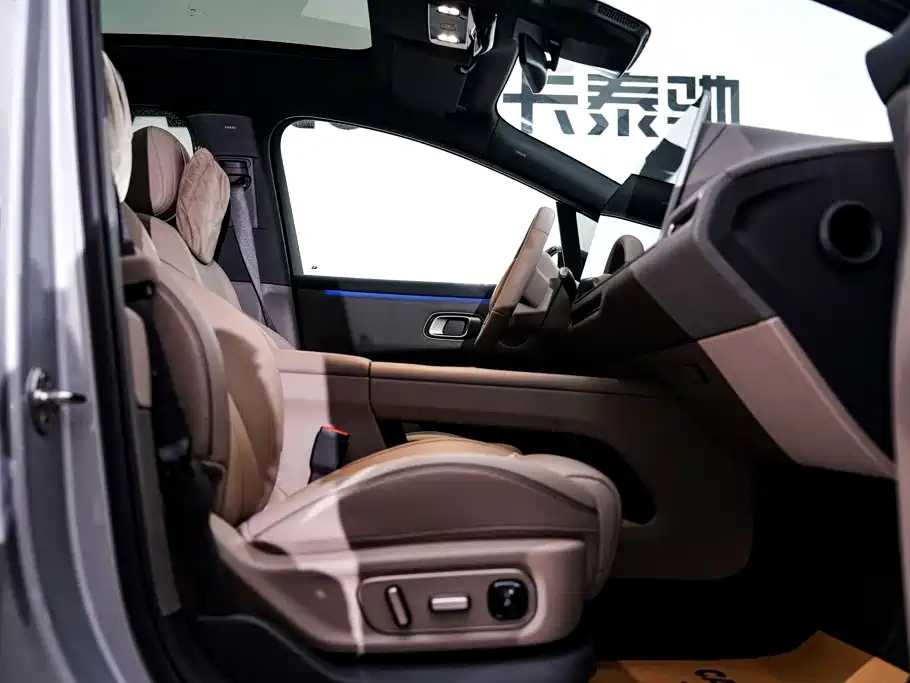 Li Auto i6 2025 — фото 19