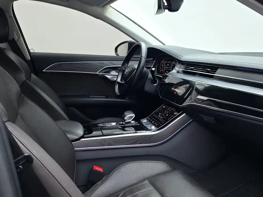 Audi A8 2020 — фото 11