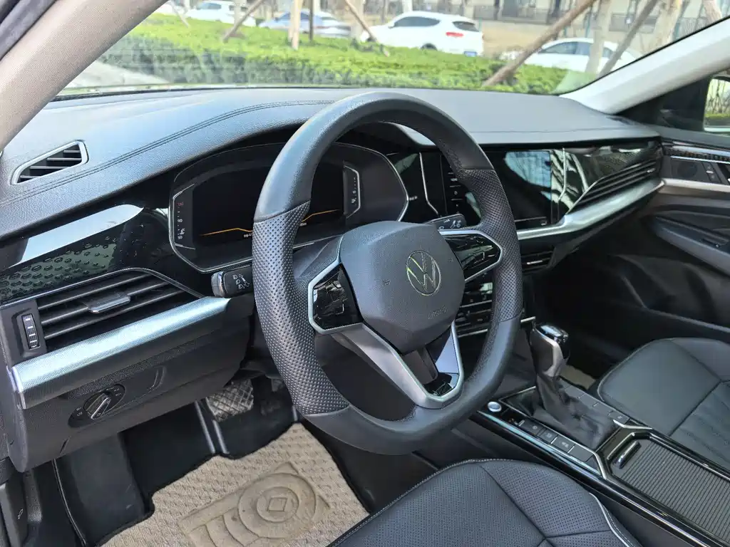 Volkswagen Passat 2024 — фото 10