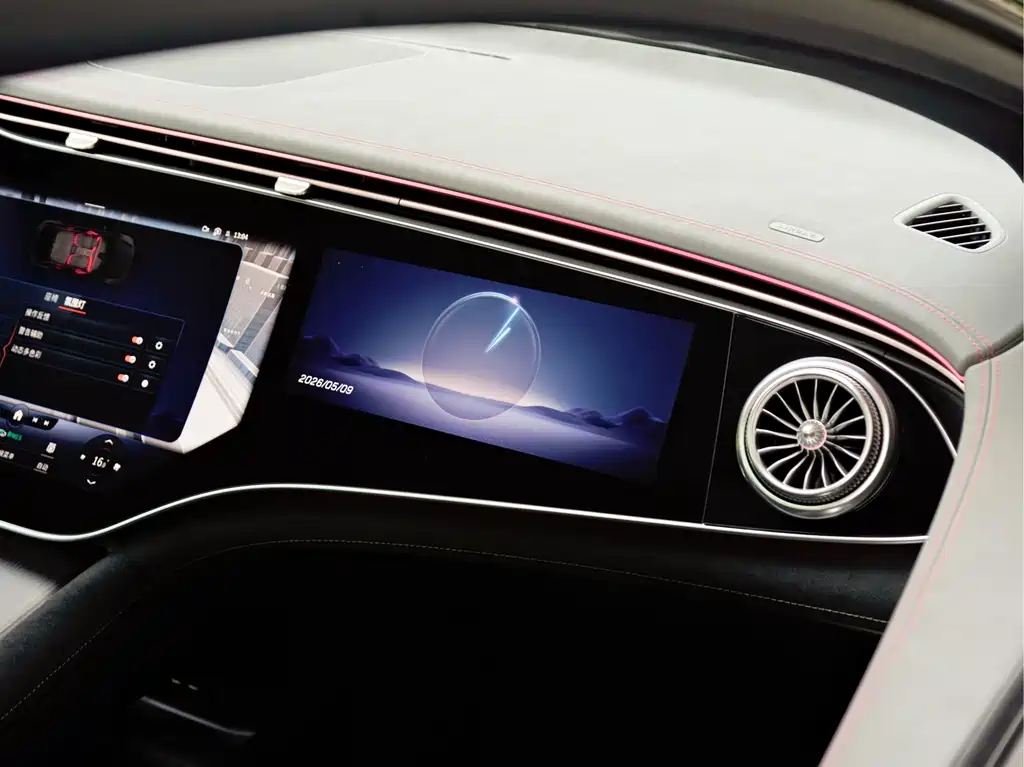 Mercedes-Benz EQE AMG 2024 — фото 17