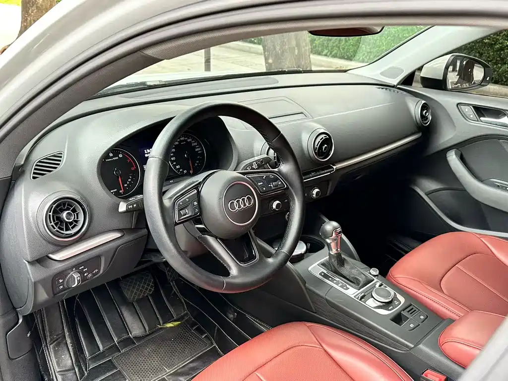 Audi A3 2019 — фото 4