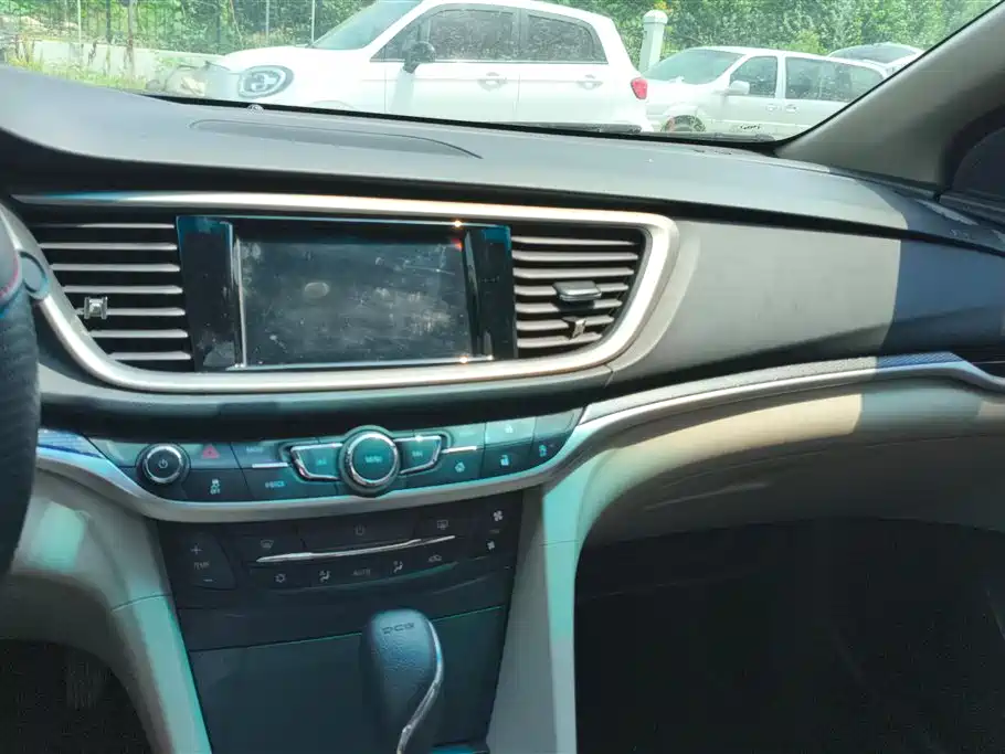 Buick Excelle 2020 — фото 13