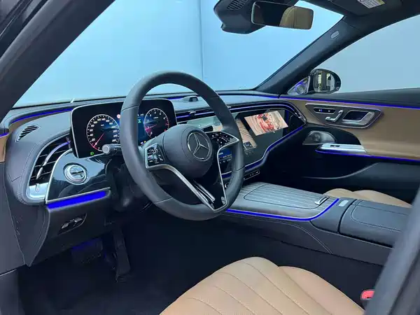 Mercedes-Benz E-Class 2025
