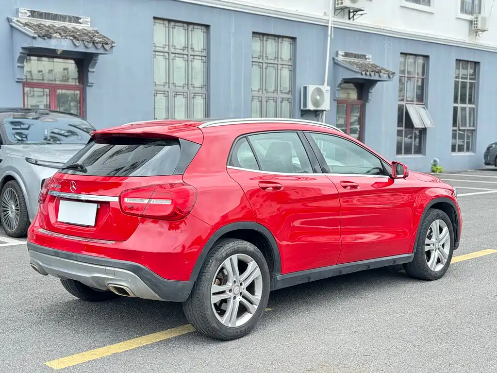 Mercedes-Benz GLA 2015