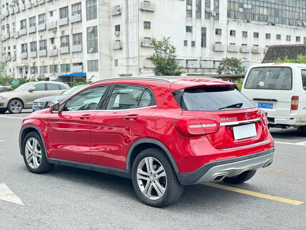 Mercedes-Benz GLA 2015