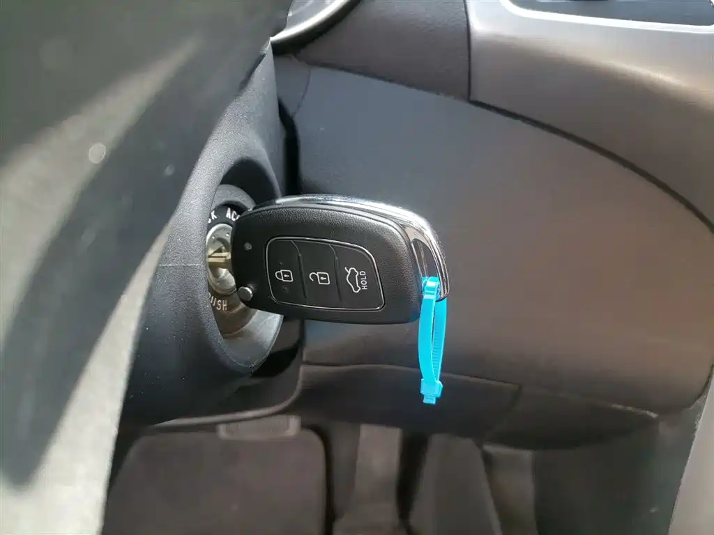 Hyundai Elantra Langdong 2017 — фото 17