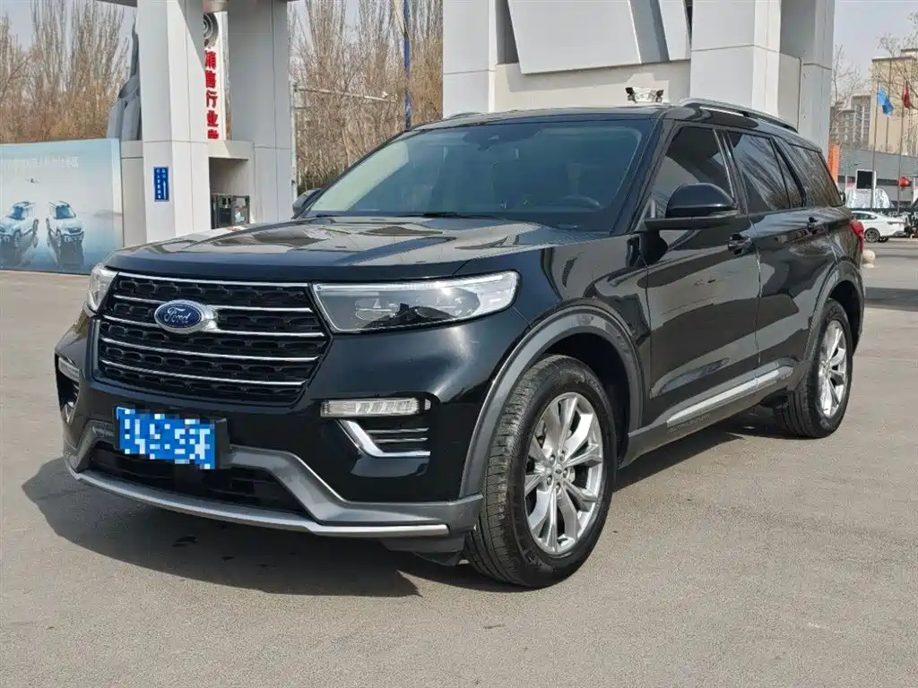 Ford Explorer 2020 — фото 1