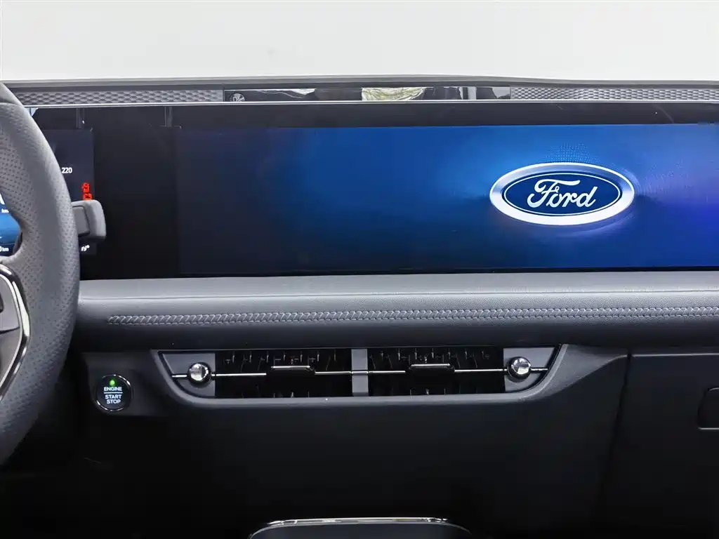 Ford Mondeo 2024 — фото 12