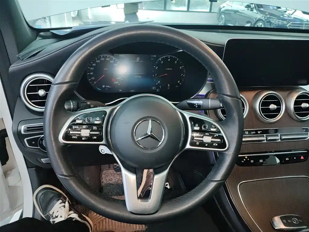 Mercedes-Benz GLC 2021 — фото 11