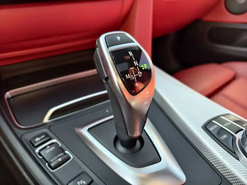 BMW 4 Series 2018 — фото 11