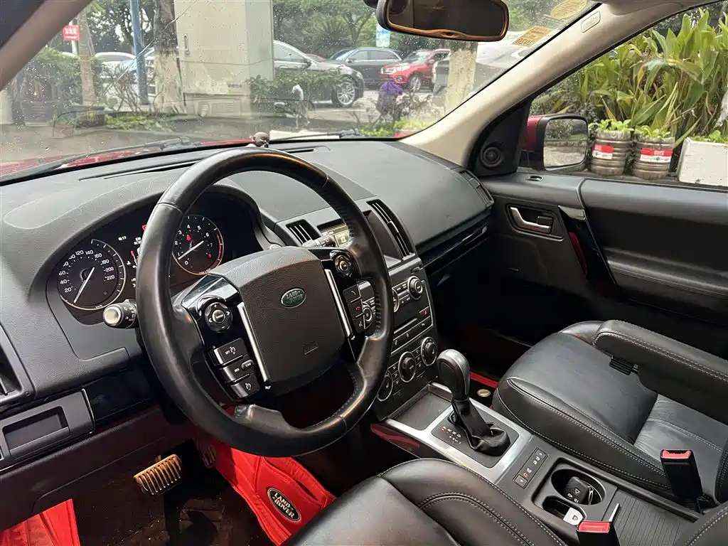 Land Rover Freelander 2 2014 — фото 9