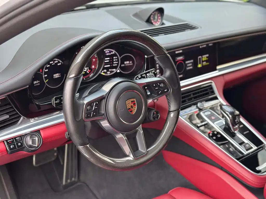Porsche Panamera Hybrid 2019 — фото 11