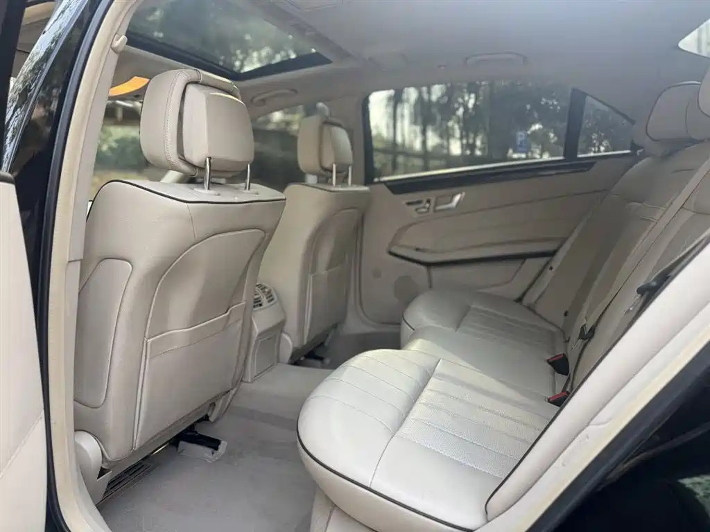 Mercedes-Benz E-Class 2014 — фото 13