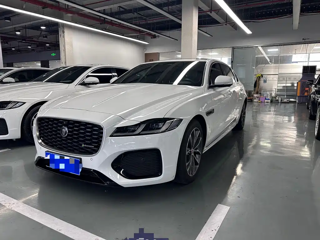 Jaguar XFL 2021