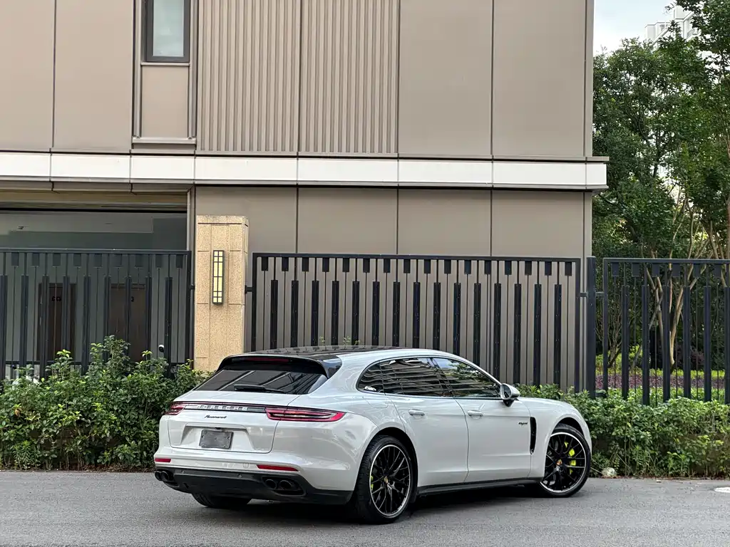 Porsche Panamera Hybrid 2019 — фото 4