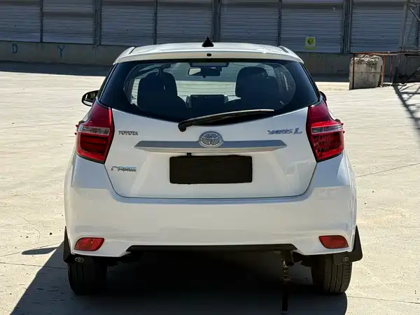 Toyota Yaris L 2016