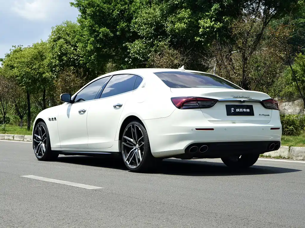 Maserati Quattroporte 2021 — фото 4