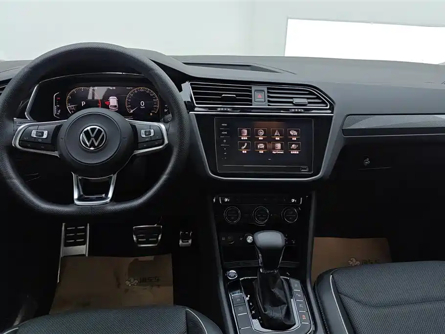 Volkswagen Tiguan L 2021 — фото 12