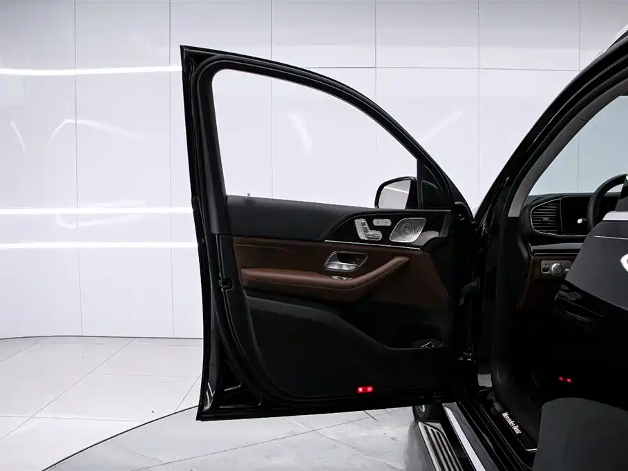 Mercedes-Benz GLE 2023 — фото 11