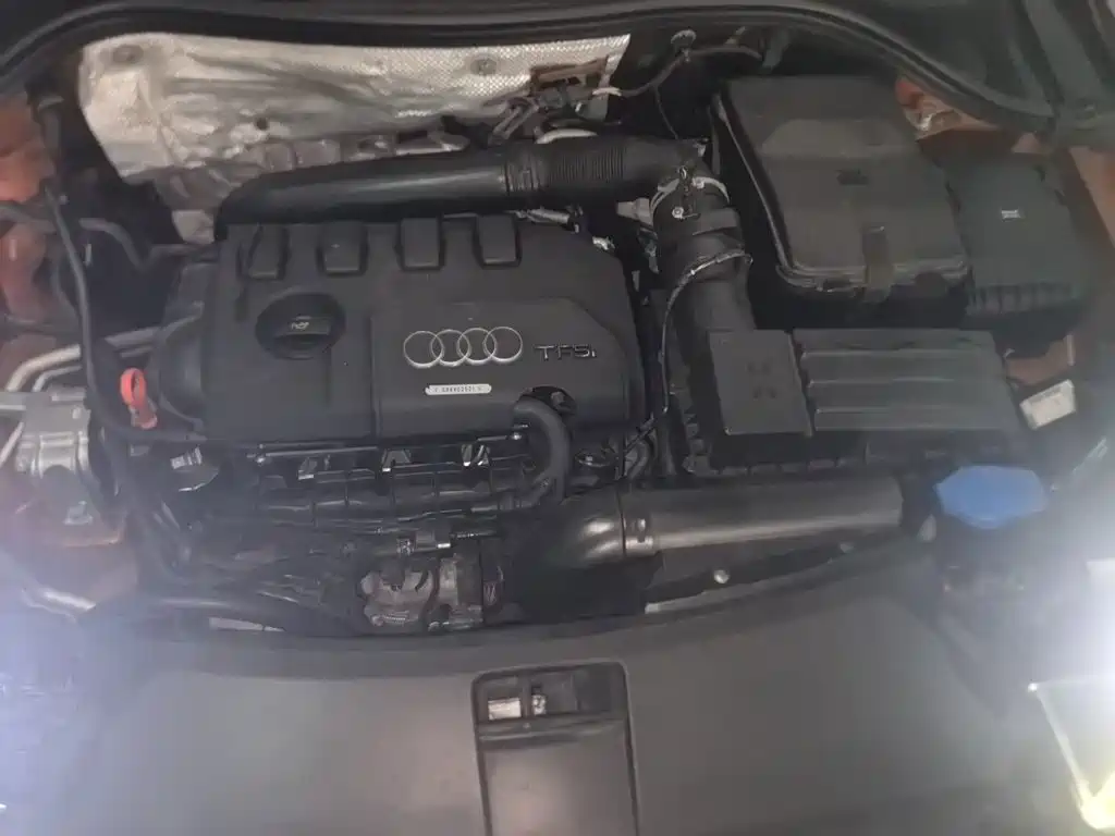 Audi Q3 2015 — фото 16