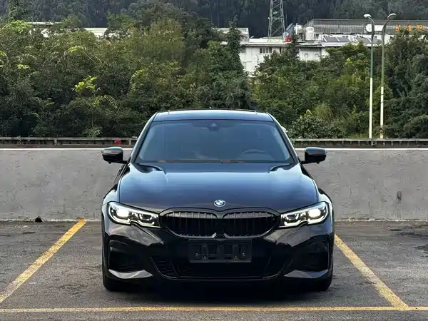BMW 3 Series 2022