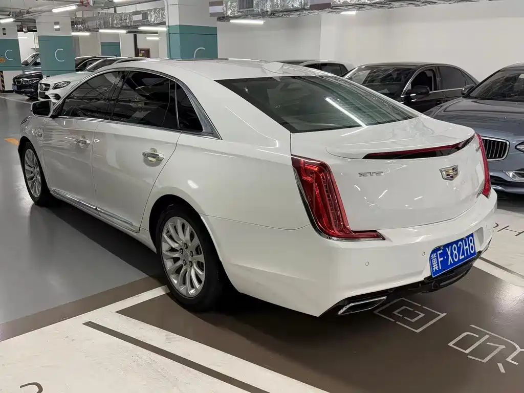 Cadillac XTS 2019 — фото 3