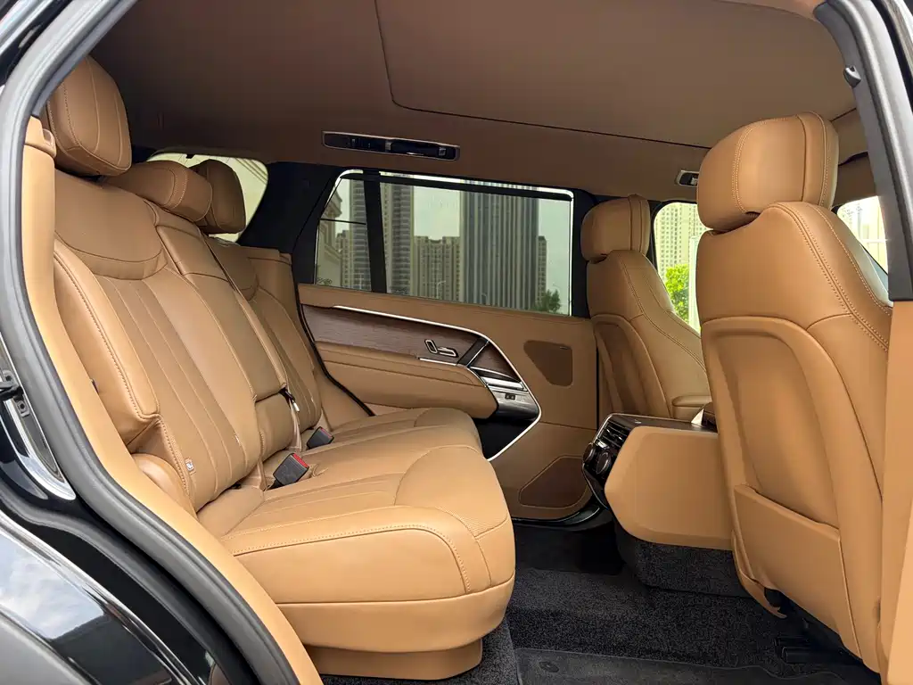 Land Rover Range Rover 2025 — фото 15