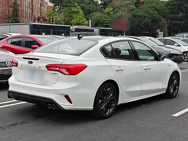 Ford Focus 2023
