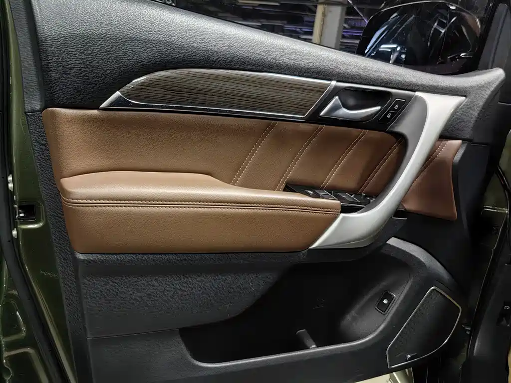 Haval H9 2016 — фото 16