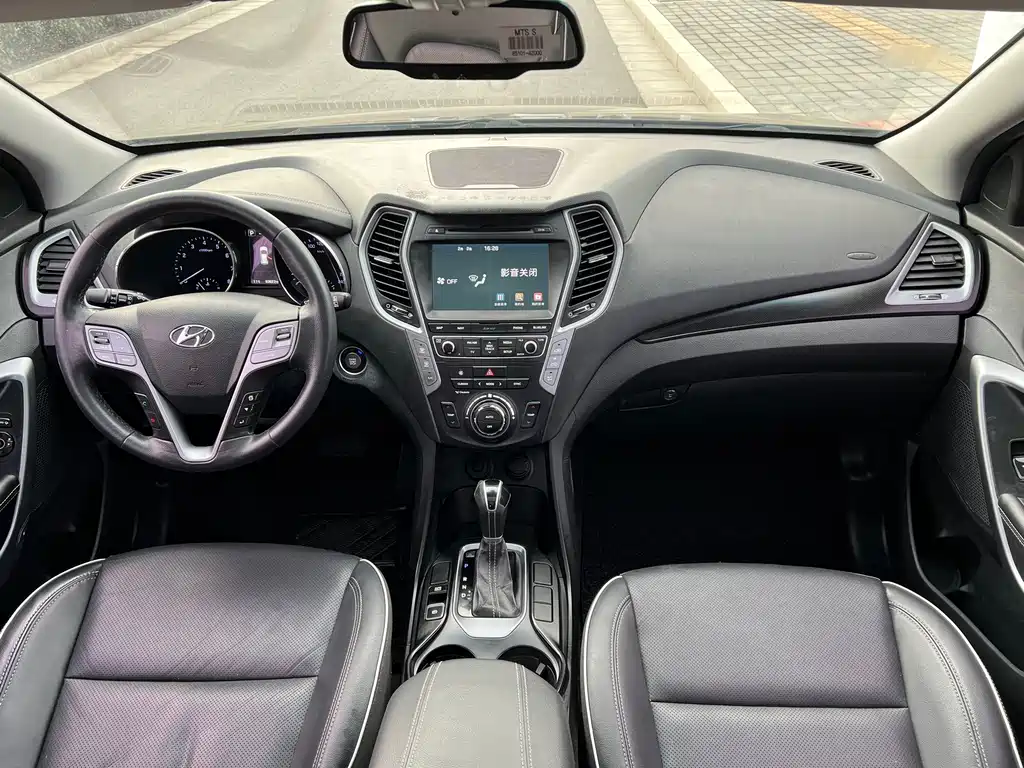 Hyundai Santa Fe 2017 — фото 13