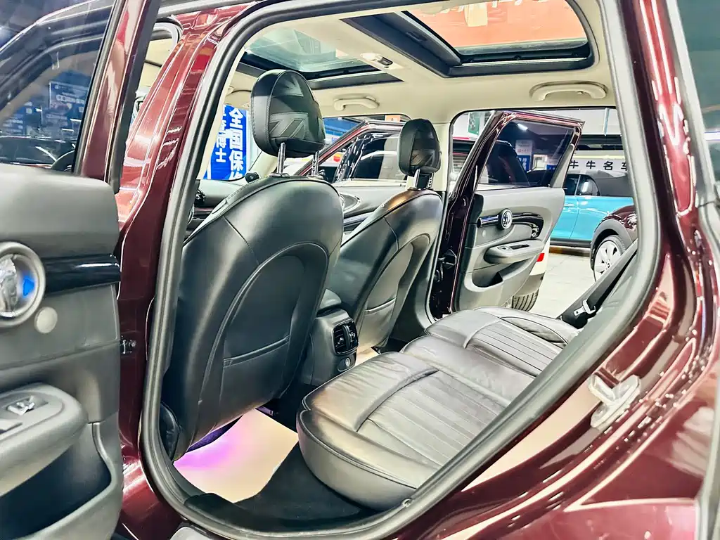 MINI Clubman 2018 — фото 33