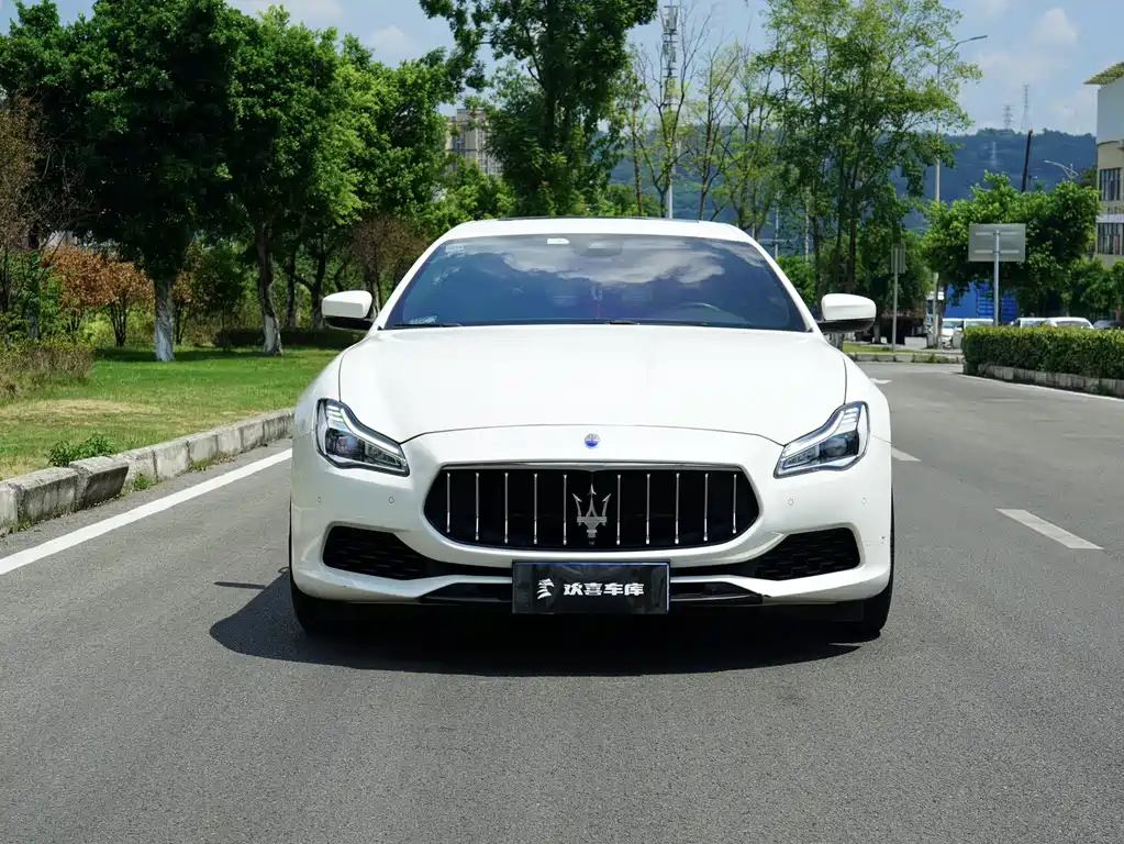 Maserati Quattroporte 2021 — фото 2