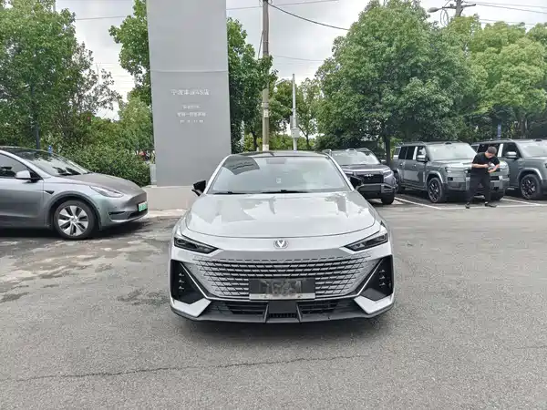 Changan UNI-V 2023