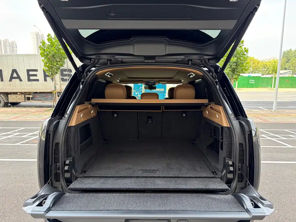 Land Rover Range Rover 2025 — фото 17
