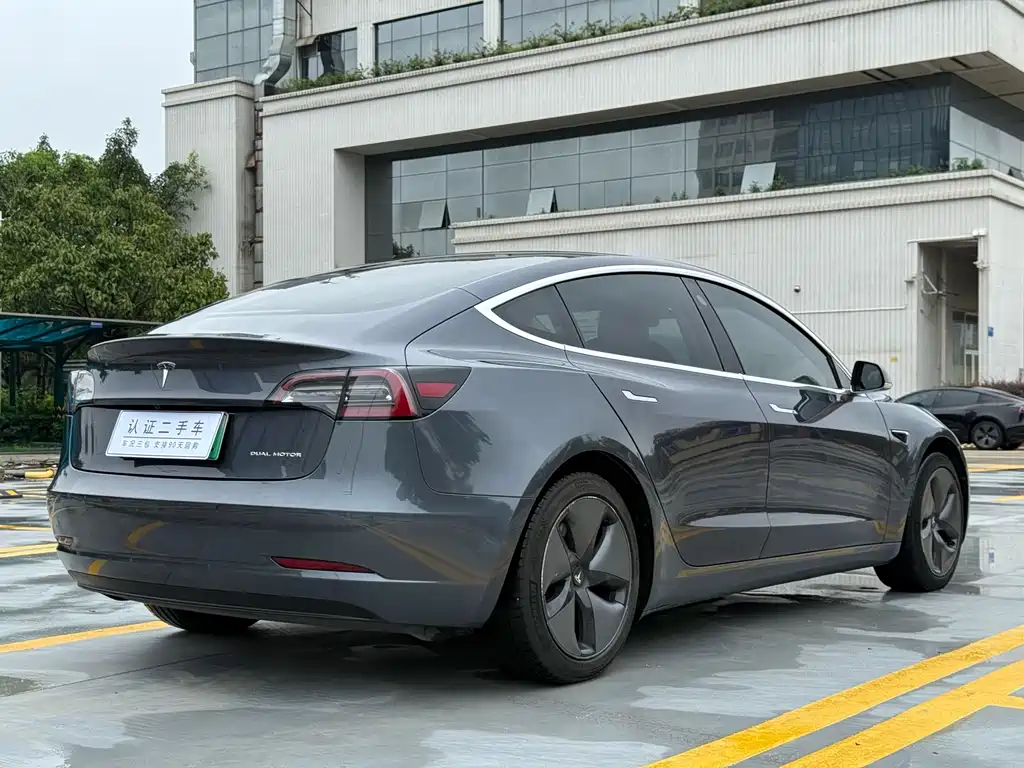 Tesla Model 3 2019 — фото 14